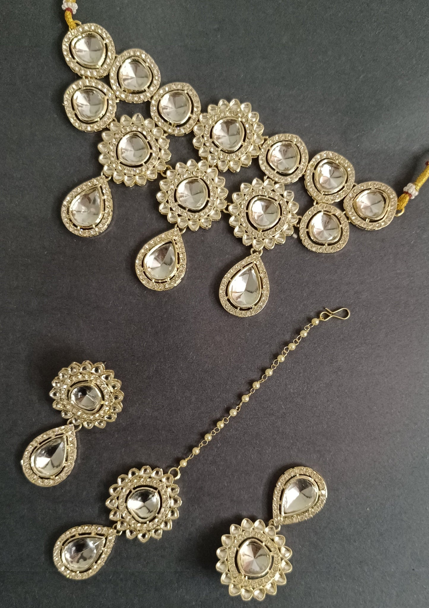 Ivory Janhavi Necklace Set